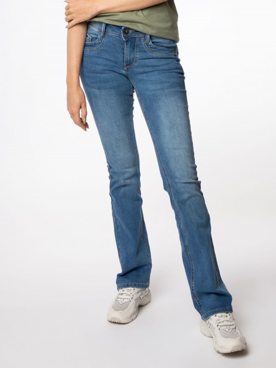 Roxy Medium Light
